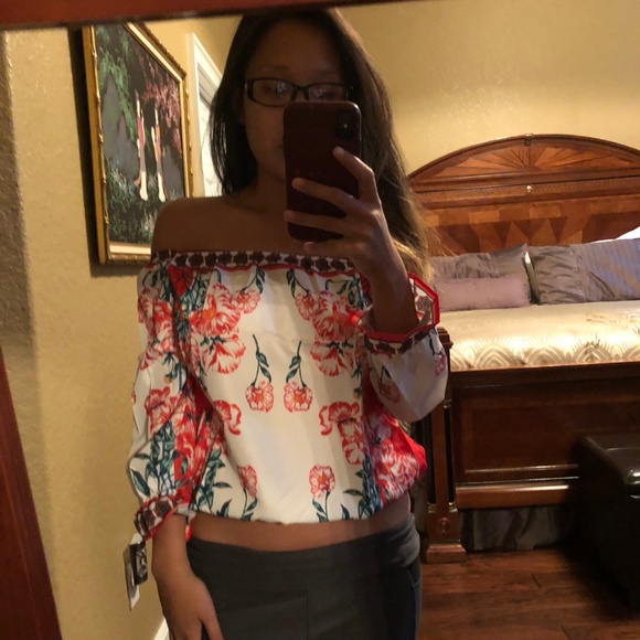 NWT Strapless floral top - Picture 5 of 6